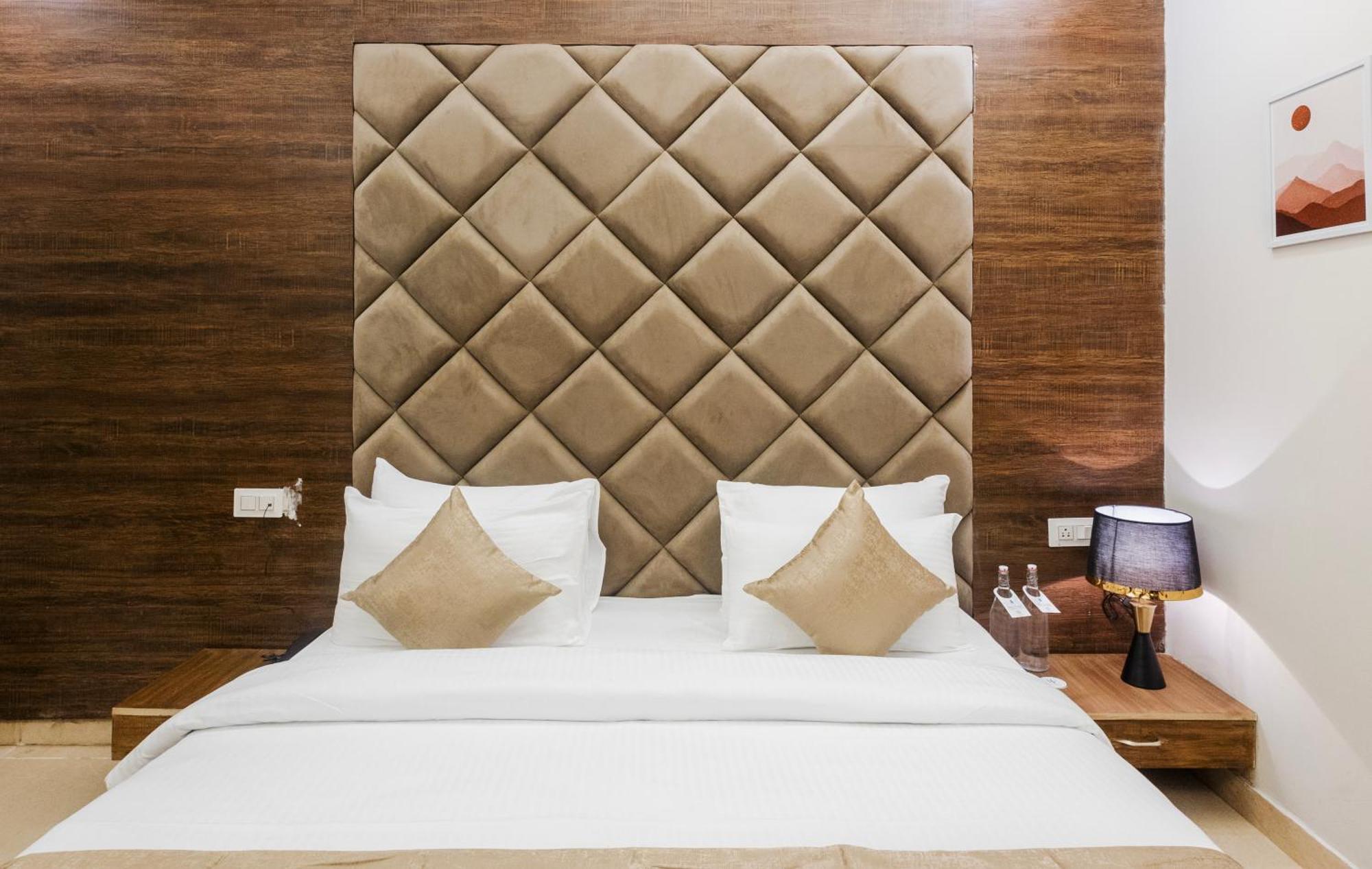 Stone Wood Hotel, Rishīkesh المظهر الخارجي الصورة